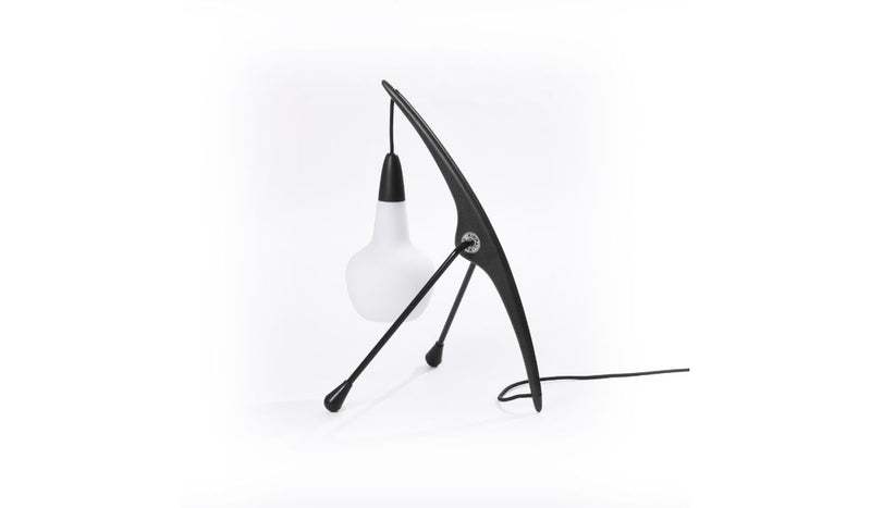 Phasme S n°15.100 - Lampe de table, Frêne noir, câble noir, métal noir