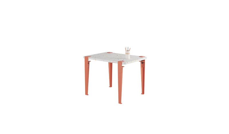 Bureau enfant, plastique recyclé, pieds en acier rose flamant