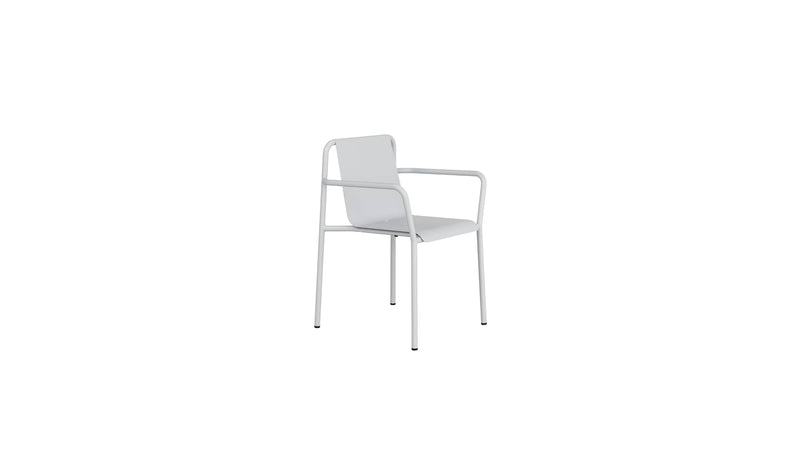Fauteuil d’extérieur design de la marque Tiptoe, modèle Panorama, couleur gris craie, sur fond blanc.
