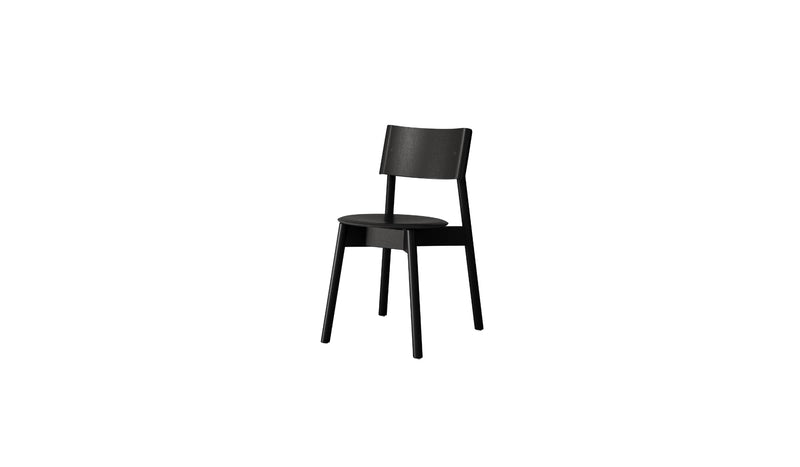 Chaise en bois noir, modèle SSD Full Wood, vue sous un angle vertical, positionnée sur un fond blanc.
