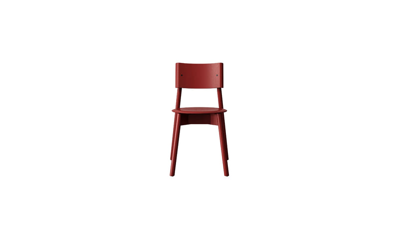 Chaise en bois rouge, modèle SSD Full Wood, vue sous un angle vertical de face, positionnée sur un fond blanc.