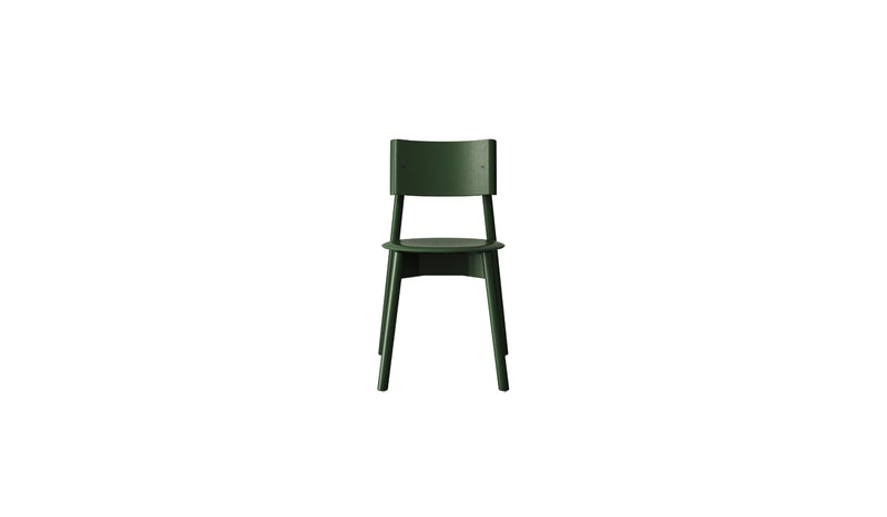Chaise en bois vert, modèle SSD Full Wood, vue de face, positionnée sur un fond blanc.