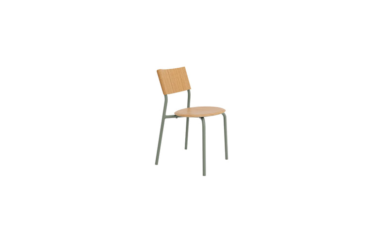 Chaise empilable en chêne et acier, modèle SSD de la marque Tiptoe, couleur gris eucalyptus, vue de côté avec un siège rond et un dossier simple sur fond blanc.