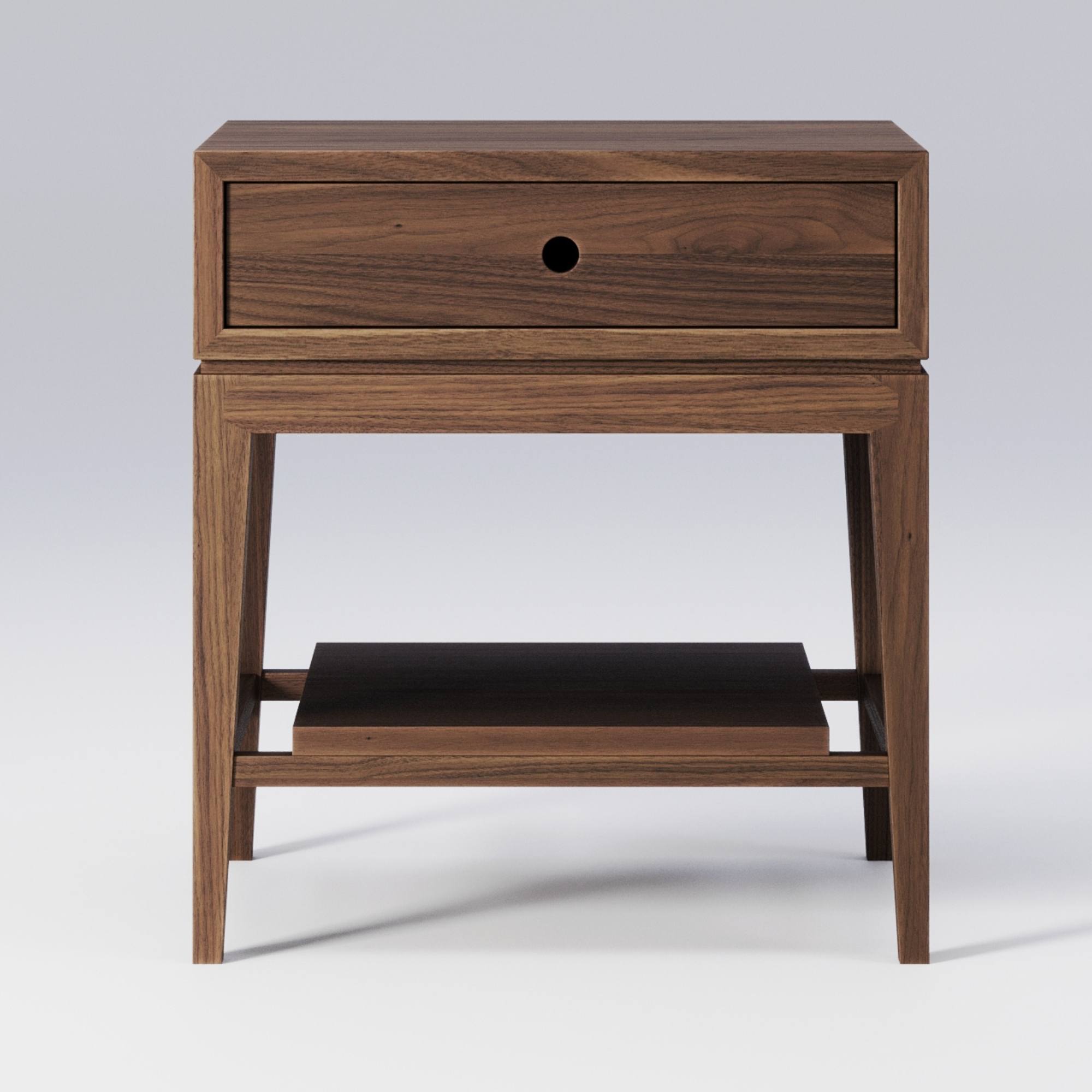 Table de chevet Criado Mudo Wewood en noyer massif, vue de face sur fond neutre avec tiroir et étagère.