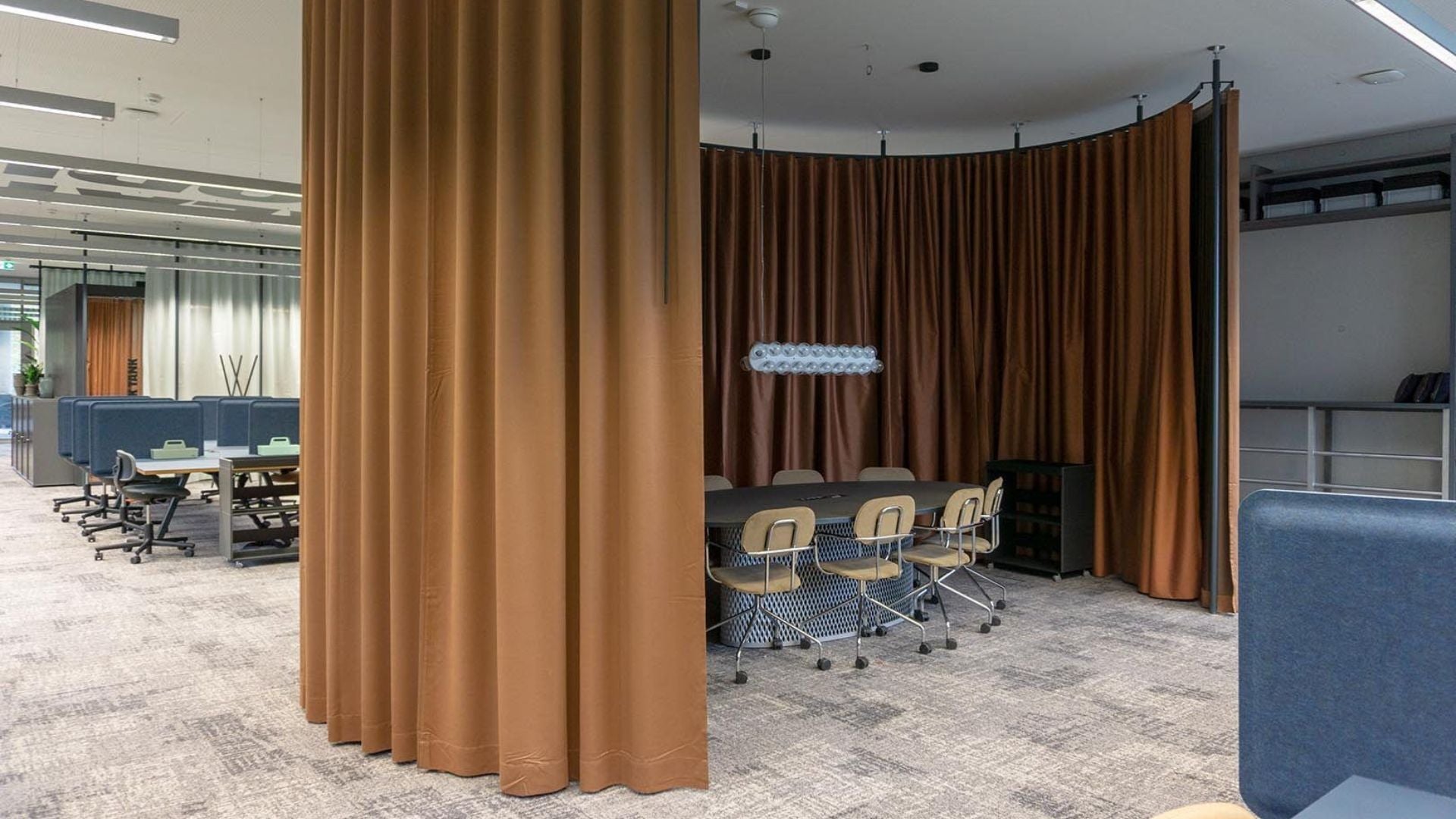 Bureau classique, coworking, bureaux opérés : quel modèle choisir en 2026 ?