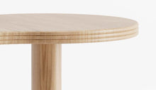 Driadea modern coffee table, in oak