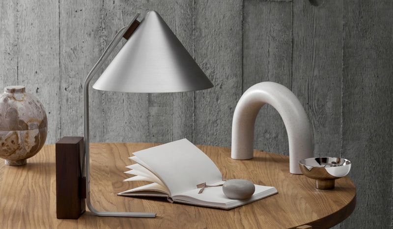 Lampe de table-Cone - Lampe de table minimaliste en aluminium et noyer--NOVINEA-KRISTINA DAM STUDIO