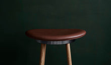 Sturdy - Stool, cognac leather