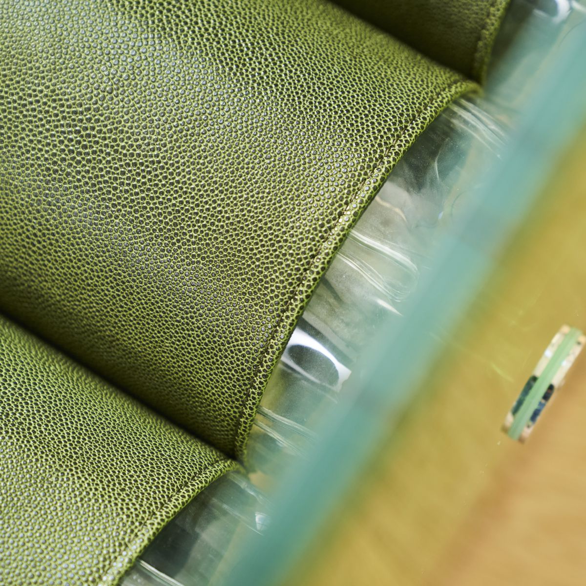 MW01 - Armchair with glass structure, transparent and green