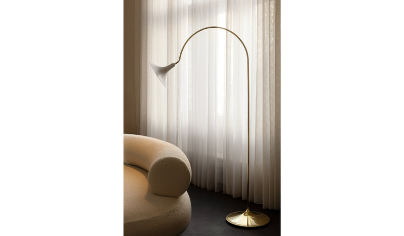 Petalii - Floor lamp in polished brass, white lampshade