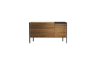 Buffet en bois massif Mey de Wewood, modèle en noyer, vue frontale sur fond blanc.