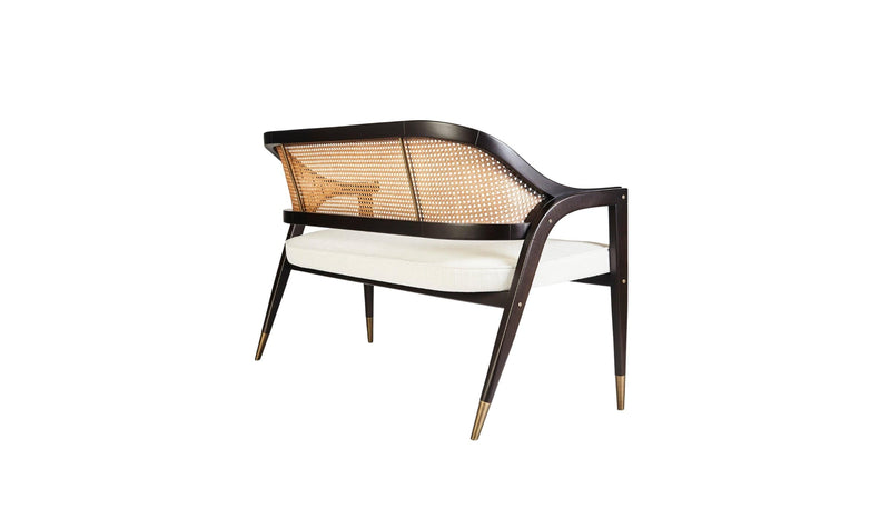 Banc luxueux Wormley en bois de sycomore, tissu blanc et laiton brossé