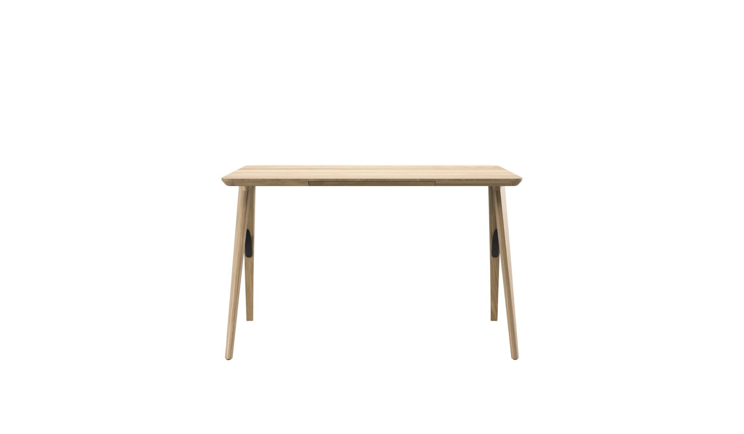 Bureau Bridge en bois massif de Wewood, modèle chêne, vue frontale centrée sur fond blanc.