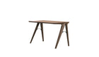Bureau Bridge en bois massif de Wewood, modèle noyer, vue en angle gauche avec légère contre-plongée sur fond blanc.