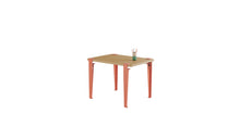 Bureau enfant, plateau en bois, pieds en acier rose flamant