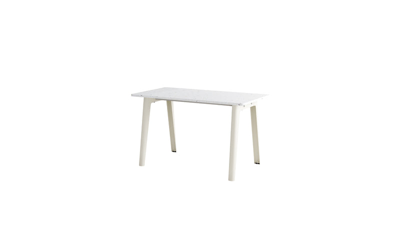 Bureau New Modern, 130x70 cm, plastique recyclé blanc et acier blanc crème