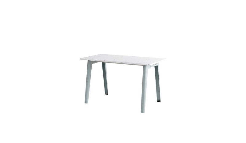 Bureau New Modern, 130x70 cm, plastique recyclé blanc et acier bleu pâle