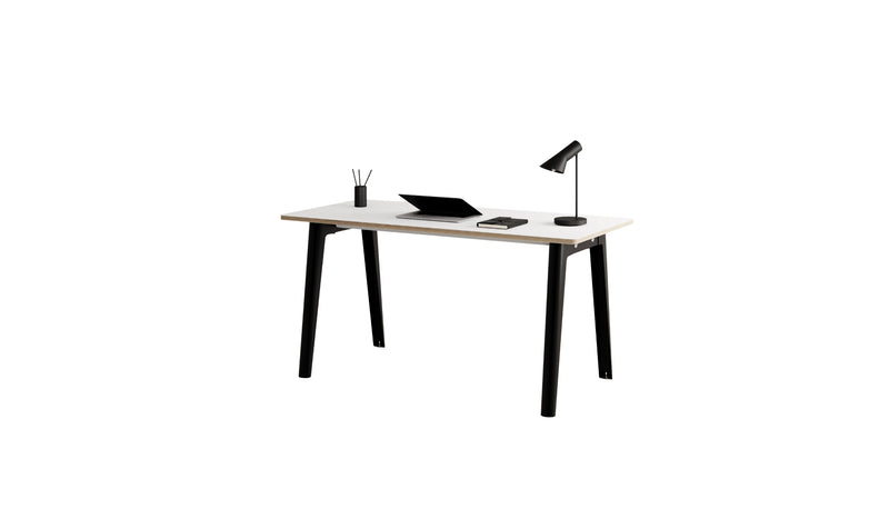 Bureau New Modern, 150x70 cm, plastique recyclé blanc et acier noir graphite