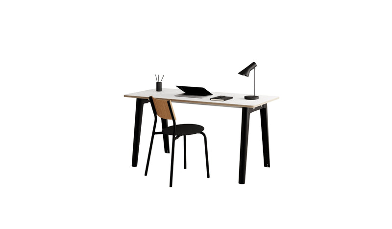 Bureau New Modern, 150x70 cm, plastique recyclé blanc et acier noir graphite