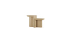 Duo de tables d’appoint Re-Form Wewood en chêne massif, vue de 3/4 sur fond blanc