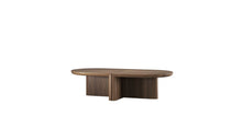 Ensemble de 2 table basse Re-Form de Wewood en noyer massif, vue de 3/4 sur fond blanc