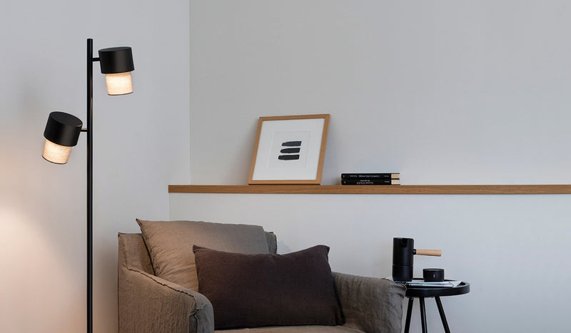 Lampadaire liseuse LED Kan P XL en métal noir et coton