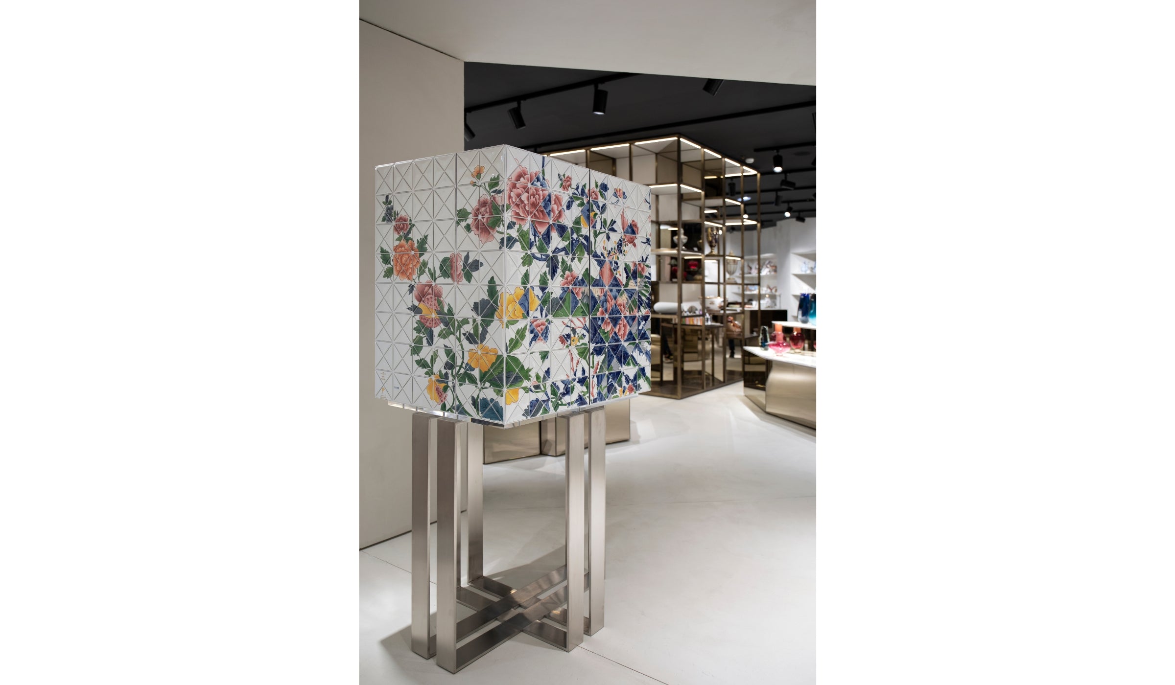 Pixel Il Était Une Fois - Floral cabinet in ceramic and brushed steel