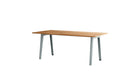 Table New Modern, 8 personnes, bois recyclé et acier bleu pâle