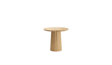 Vue arrière de la table d’appoint haute Anchor, ligne épurée et proportions équilibrées