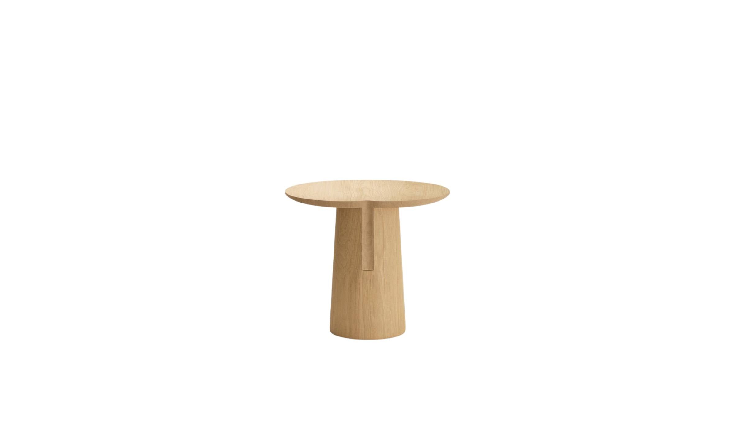 Vue arrière de la table d’appoint haute Anchor, ligne épurée et proportions équilibrées