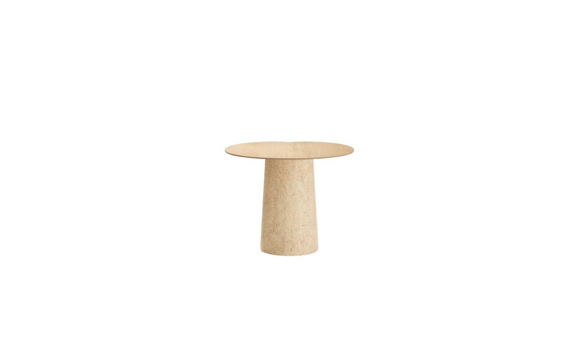Vue de face de la table d’appoint haute Anchor avec plateau en chêne clair et piètement en travertin