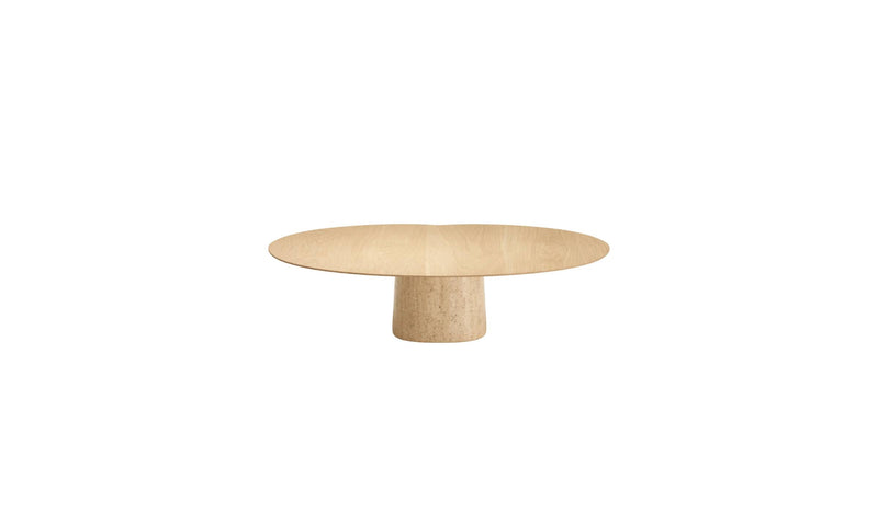 Table basse Anchor de Wewood en chêne et marbre travertin, vue de face centrée sur fond blanc