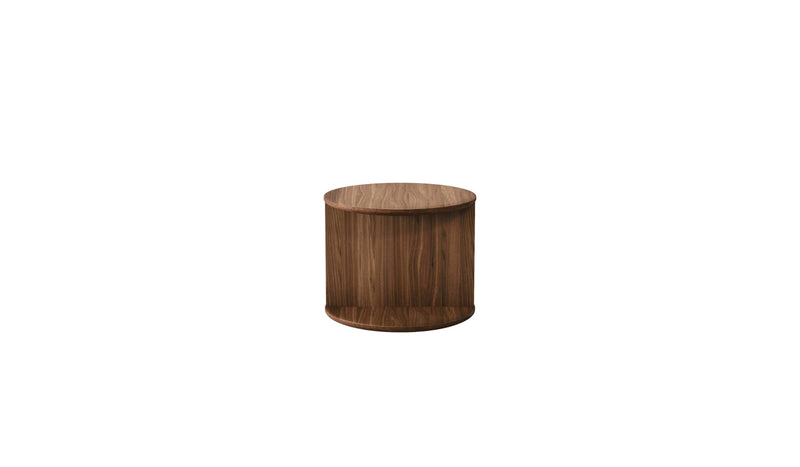 Table de chevet Duplex en noyer massif de Wewood, vue de face sur fond blanc